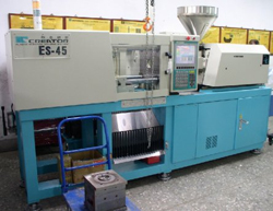 全電式射出成型機 全電式射出成型機