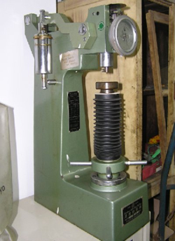 洛氏硬度試驗機 洛氏硬度試驗機